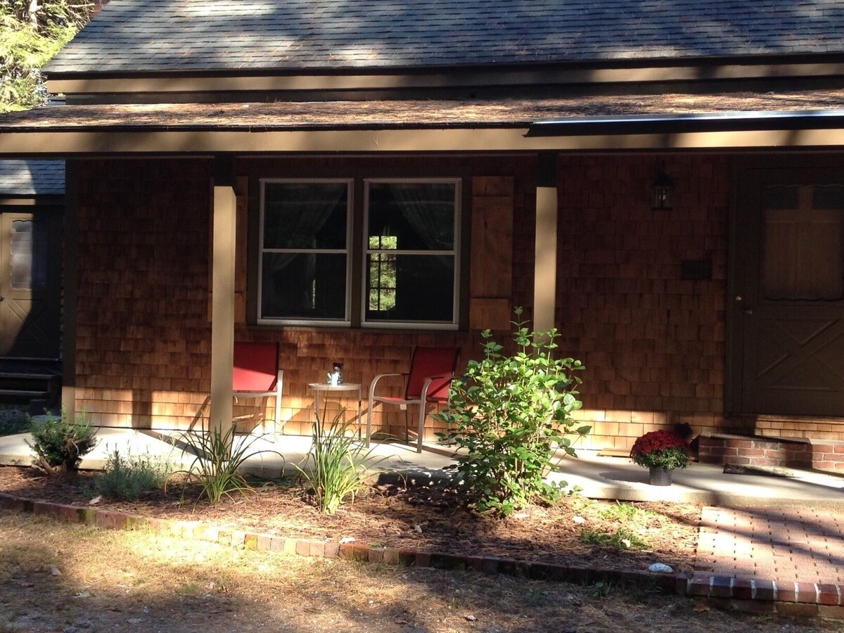 Great family getaway located minutes to all the fun in Mt Washington valley