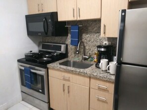 Full kitchen equipped 