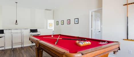 8 ft pool table