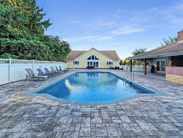 Pool area
