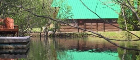 Rocky Bottom Cabin ... Secluded Getaway for two