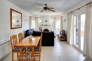 SALÓN-COMEDOR
