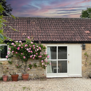 Front door to Whitley Coach House