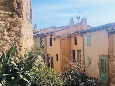 ¡Hogar lejos del hogar! Encantadora casa cerca de Carcasona 