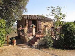 from North, access to the kitchen-lounge