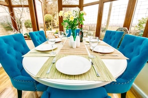 Beautiful Conservatory overlooking fields and countryside 