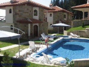 Pamporovo summer sun - relax by the pool