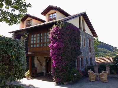 Casona de 7 hab con baños privados Preciosas vistas y a solo 4km de Villaviciosa