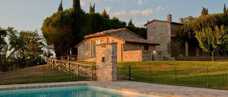 Vista dalla piscina