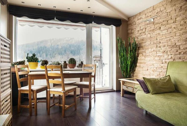 Apartment for 4 pers. in City Center with panoramic mountain views