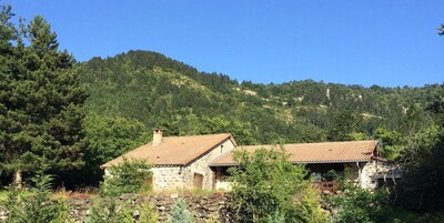 Maison en pierre en Ardèche méridionale