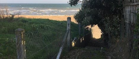 CHEMIN PRIVÉ DU JARDIN À LA MER