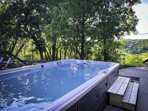 Bain à remous extérieur