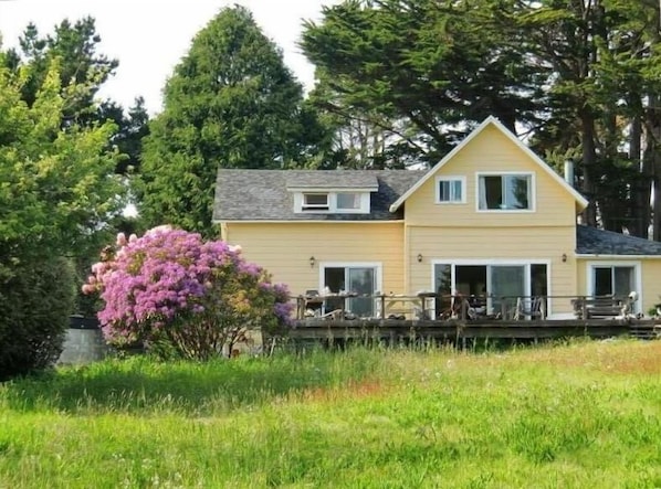 Mendocino Oceanfront Vacation Rental