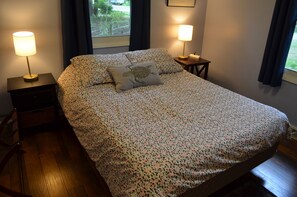 Bedroom 1 Queen with Memory Foam