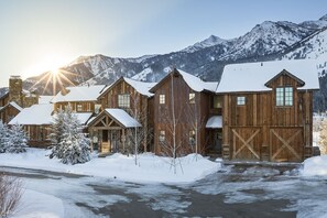 Exterior - Four Pines 06 - Teton Village, WY - Luxury Villa Rental