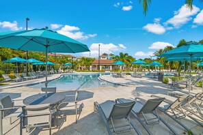 Vista Cay Pool