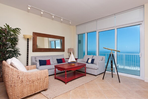 Living room with amazing panoramic view