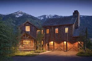 Shooting Star Cabin 02 - Teton Village, WY - Luxury Villa Rental