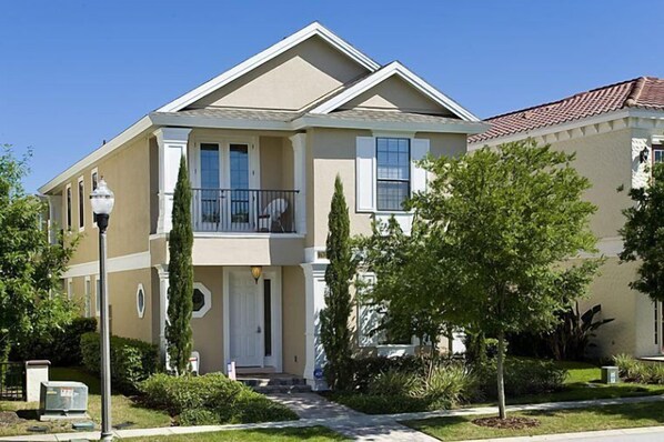 CLASSIC YET MODERN DESIGN UPON YOUR ARRIVAL