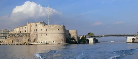 Taranto, Castello Aragonese and turning bridge, just 10 minutes walk from home