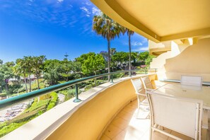 Golf and tranquility on the Costa del Sol | Cubo's Holiday Homes