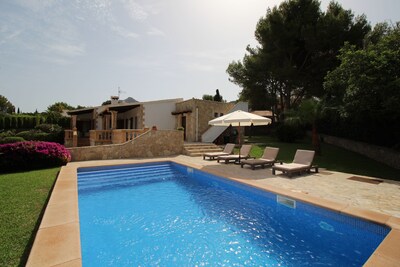 Schöne, sehr private Villa in Bon Aire, Alcudia wih Pool und Meerblick 