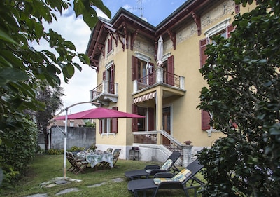 Charming house with garden near the romantic lake of 0rta, for 6 people