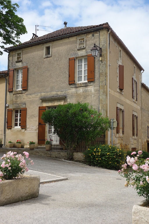 Château de Lanquais, Lanquais, Dordogne, France