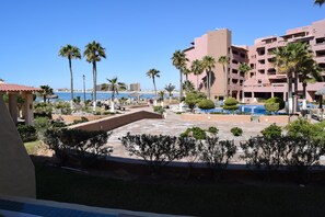 You can see the sunrise or sunset from your own patio,handicap accessible