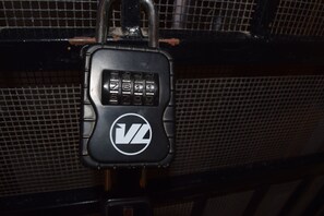 Unclassified image, 4 of 47, button