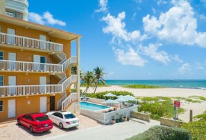 DIRECTLY ON THE BEACH CONDO 12