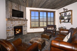 Family Room View of Mountains