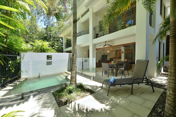 Villa Frangipani
