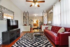 2nd floor living room