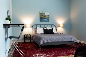Comfy Queen memory foam bed