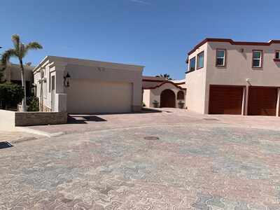 Lujosa casa frente a la playa INCREÍBLES VISTAS Capacidad 12, 3Br / 3Ba Amplio y elegante