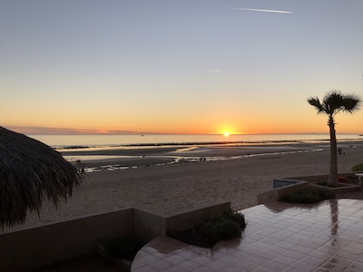 Lujosa casa frente a la playa INCREÍBLES VISTAS Capacidad 12, 3Br / 3Ba Amplio y elegante