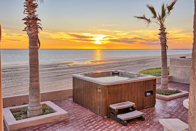 Lujosa casa frente a la playa INCREÍBLES VISTAS Capacidad 12, 3Br / 3Ba Amplio y elegante