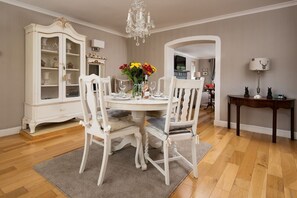 The Laurels - the dining area