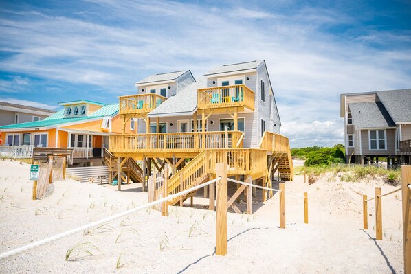 Exterior - Oceanfront South / Beach Access