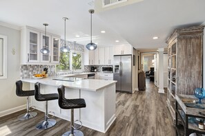 Gorgeous Updated Kitchen - New Flooring Throughout!