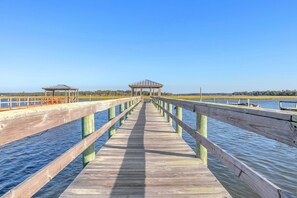 Walkway to Gazebo / Dock