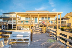 Top Dune Deck / Exterior - Oceanfront