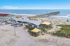 Island Way Restaurant / Ocean Crest Fishing Pier