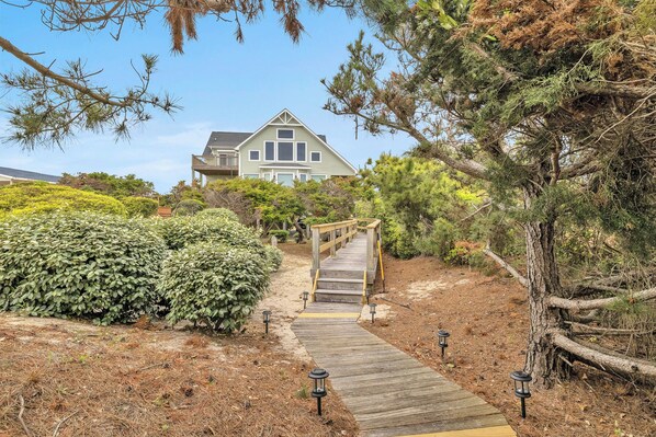 Exterior - Oceanfront / Walkway