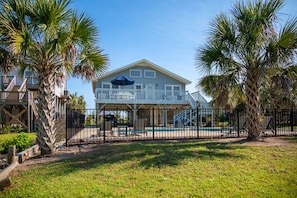 Exterior / Pool - North