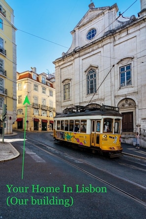 You home in Lisbon - 150m from Praca Comercio, right by the Cathedral & 28 tram.