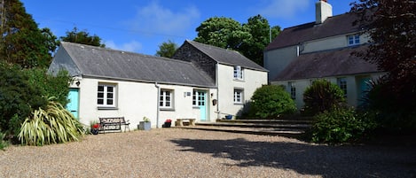 Fir Tree Cottage with Coed Melyn on the right