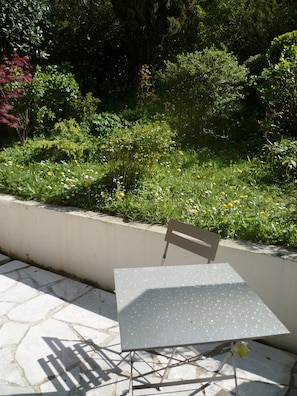 TERRASSE AVEC VU JARDIN
